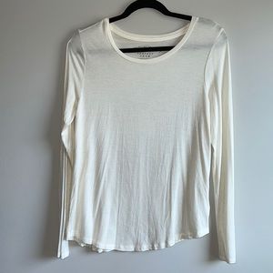 Aero Seriously Soft Perfect Crew Long Sleeve T-shirt Size Medium